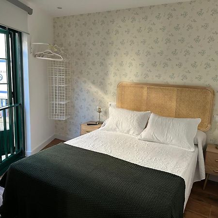 Apartamentos Urbanin I Plaza Ayuntamiento กูดีเยโร ภายนอก รูปภาพ