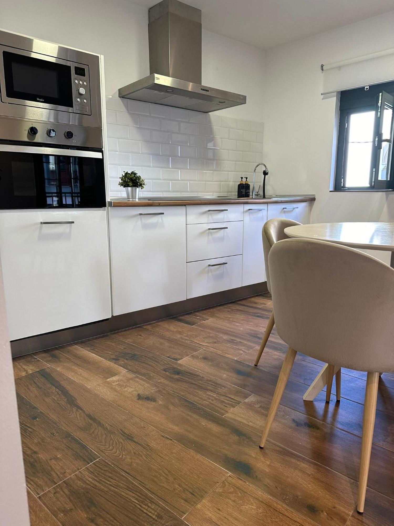Apartamentos Urbanin I Plaza Ayuntamiento กูดีเยโร ภายนอก รูปภาพ