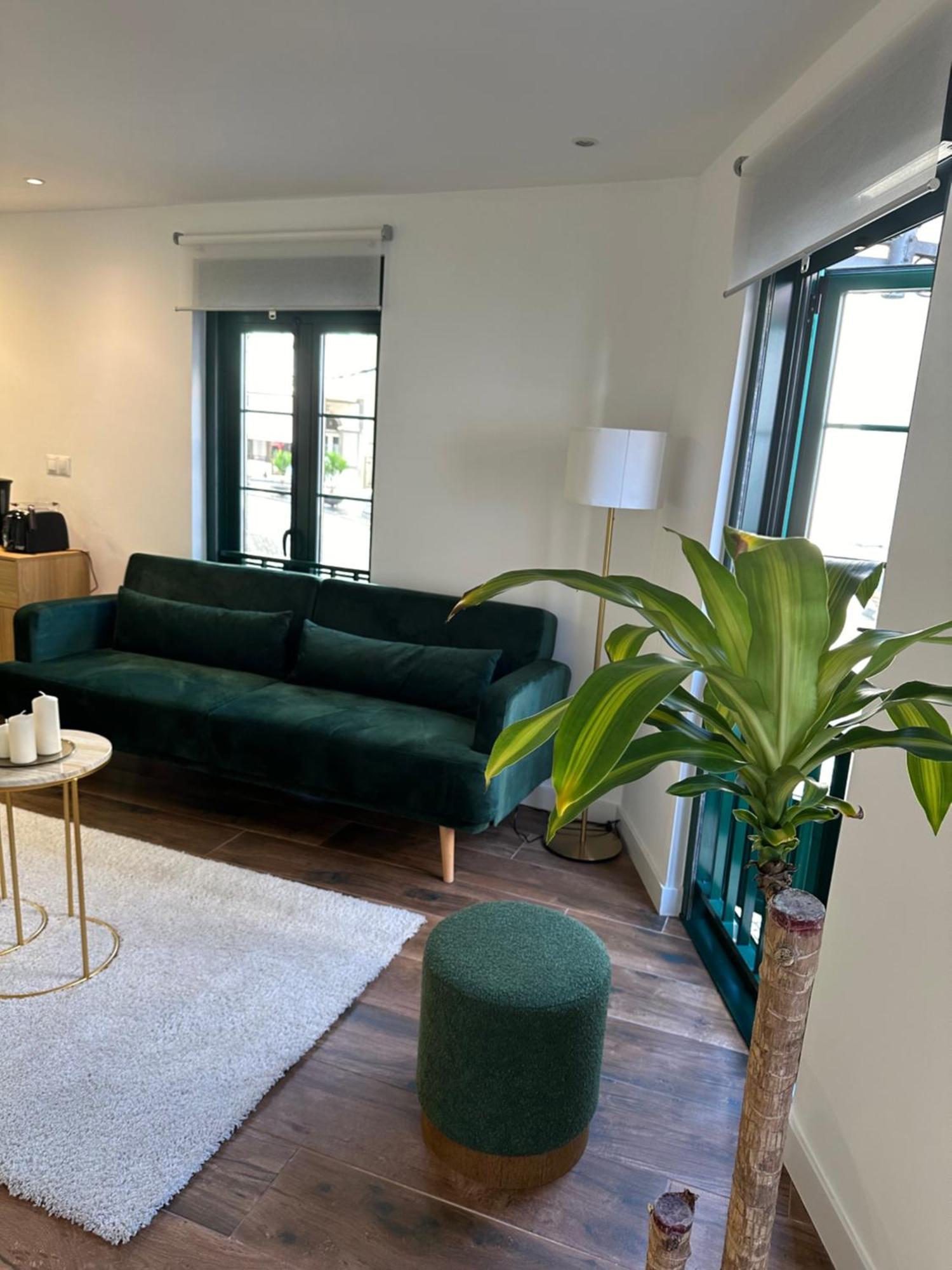 Apartamentos Urbanin I Plaza Ayuntamiento กูดีเยโร ภายนอก รูปภาพ