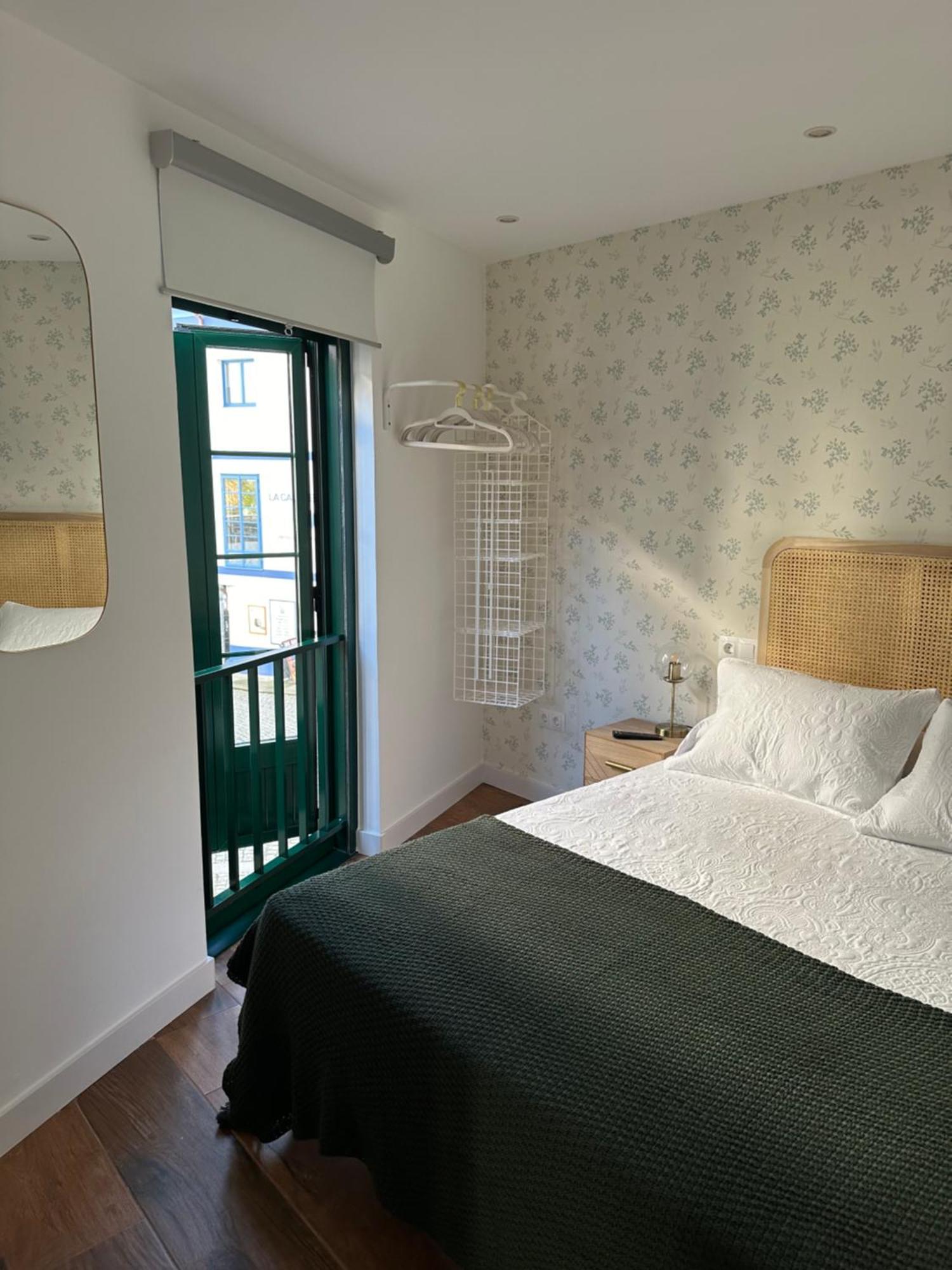 Apartamentos Urbanin I Plaza Ayuntamiento กูดีเยโร ภายนอก รูปภาพ