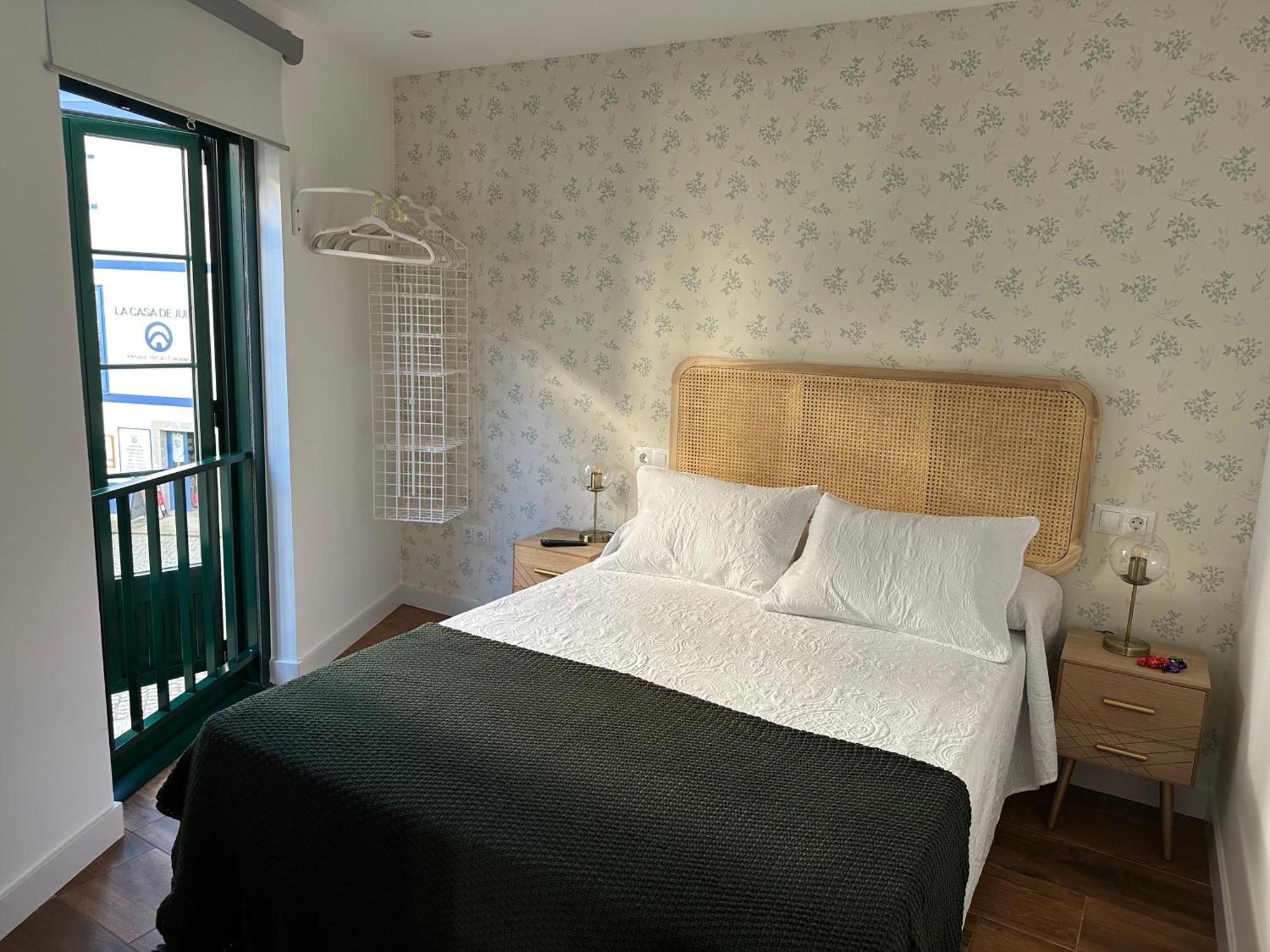 Apartamentos Urbanin I Plaza Ayuntamiento กูดีเยโร ภายนอก รูปภาพ